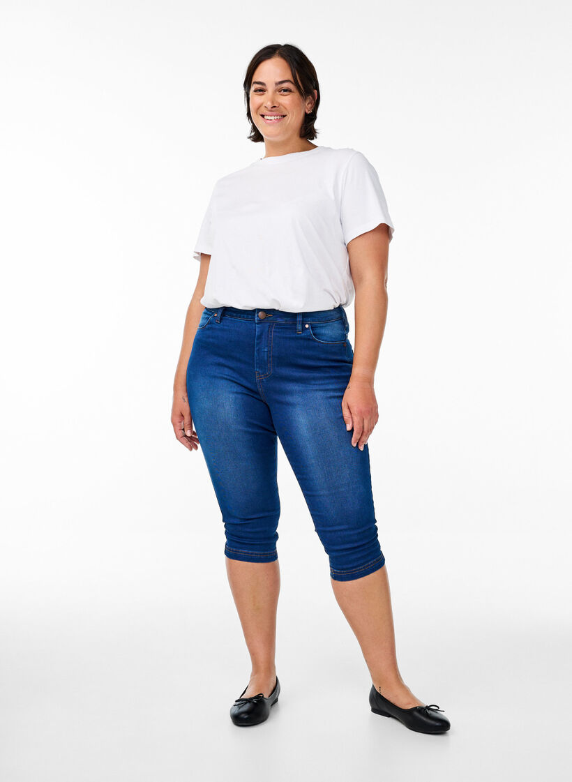 High-waisted Amy capri jeans with super slim fit, Blue, Model image number 0