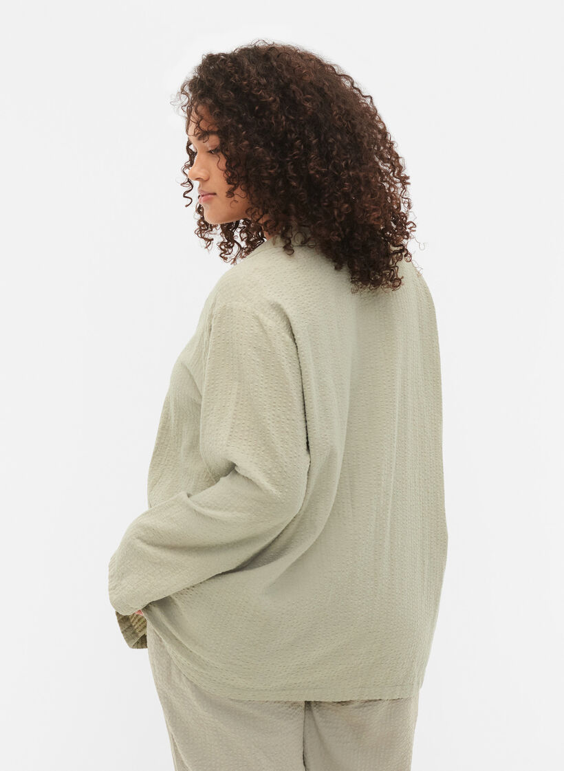 Cotton shirt with structured fit, Seagrass , Model image number 1