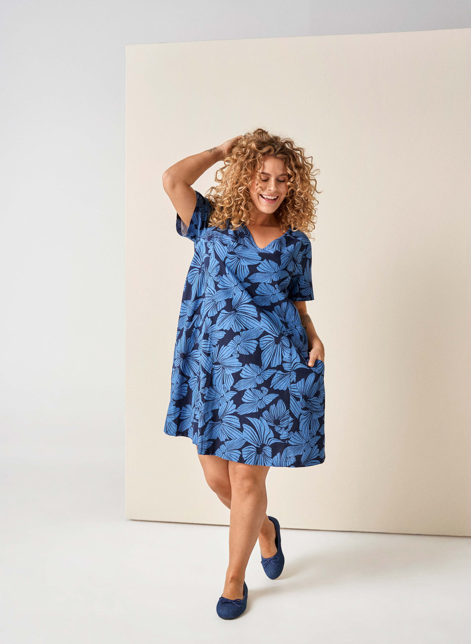 ZizzifashionShort a-line dress with floral print, Blue, Image image number 0