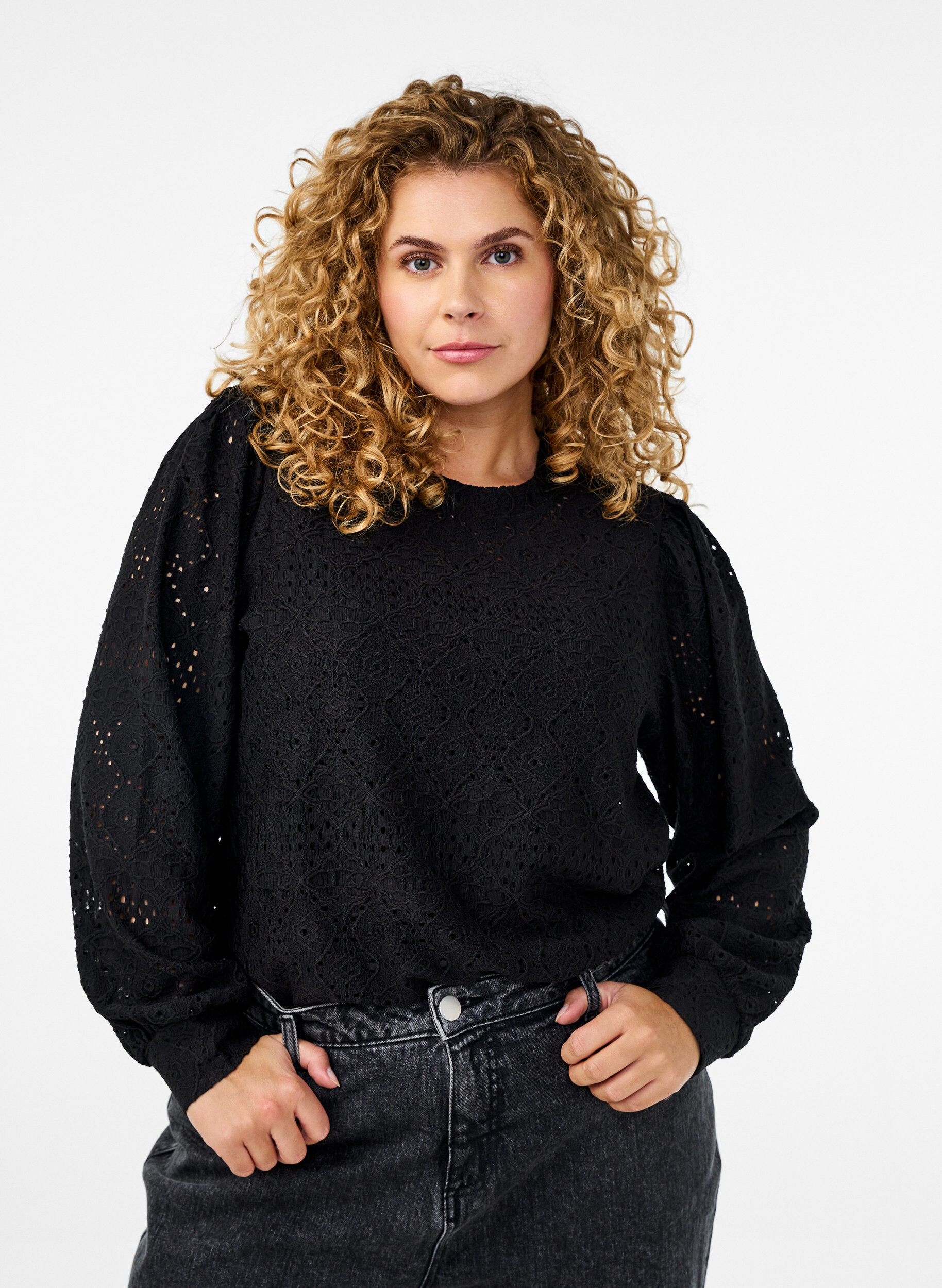 Zizzifashion Long-sleeved blouse with an openwork pattern, Black, Model image number 0