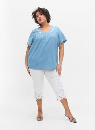 Short-sleeved blouse with embroidery, Light blue denim, Model image number 2
