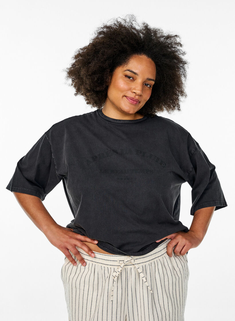 Short T-shirt with a loose fit, Grey, Model image number 0