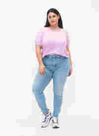 High waisted Amy jeans with super slim fit, Light blue, Model