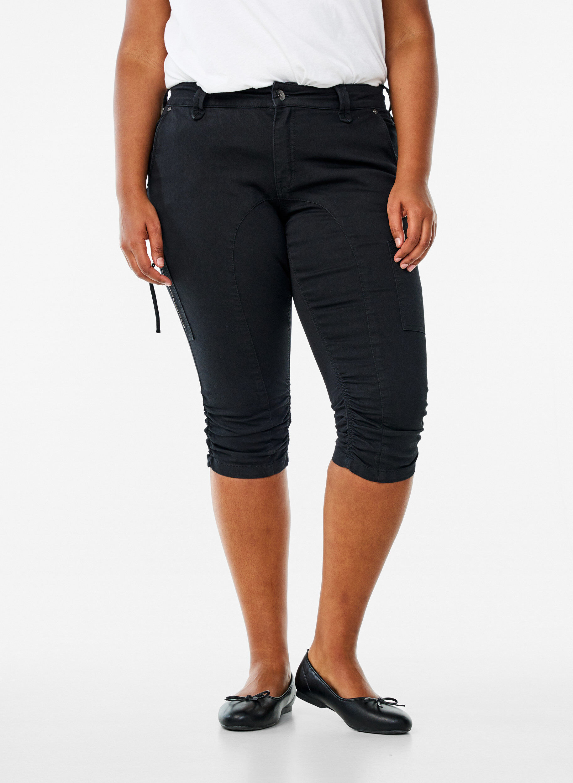 ZizzifashionSlim fit capri jeans with pockets, Black, Model image number 1