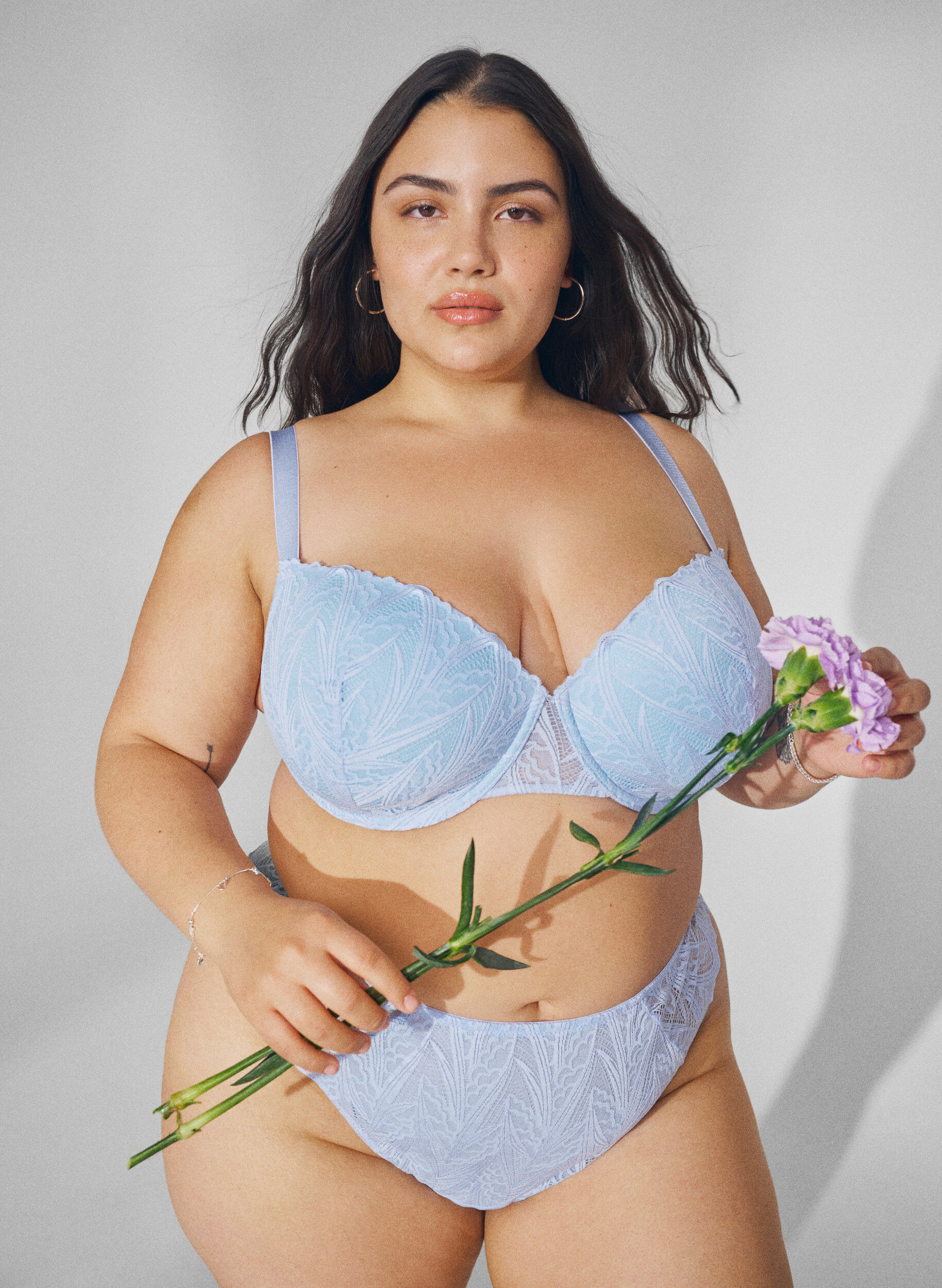 Zizzifashion Molded lace bra with underwire, Light Blue, Image image number 0