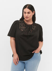 Blouse with anglaise embroidery and 1/2 sleeves, Black, Model