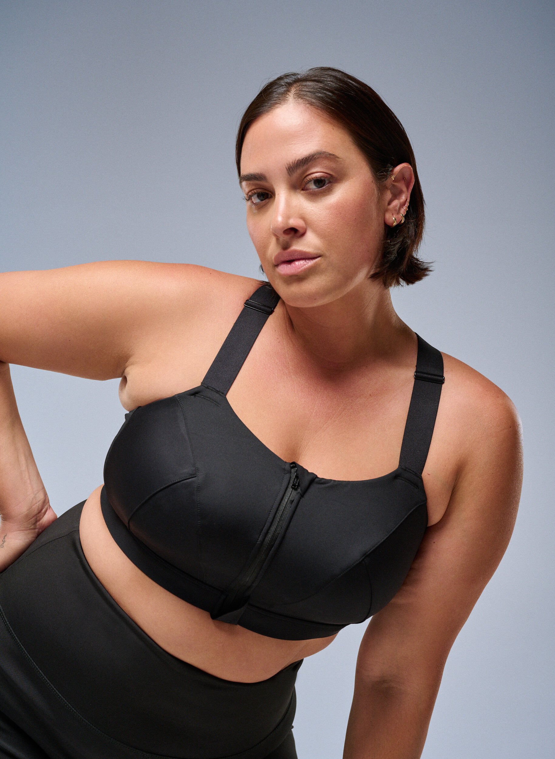 ZizzifashionSports bra with a front closure and high support, Black, Image image number 0