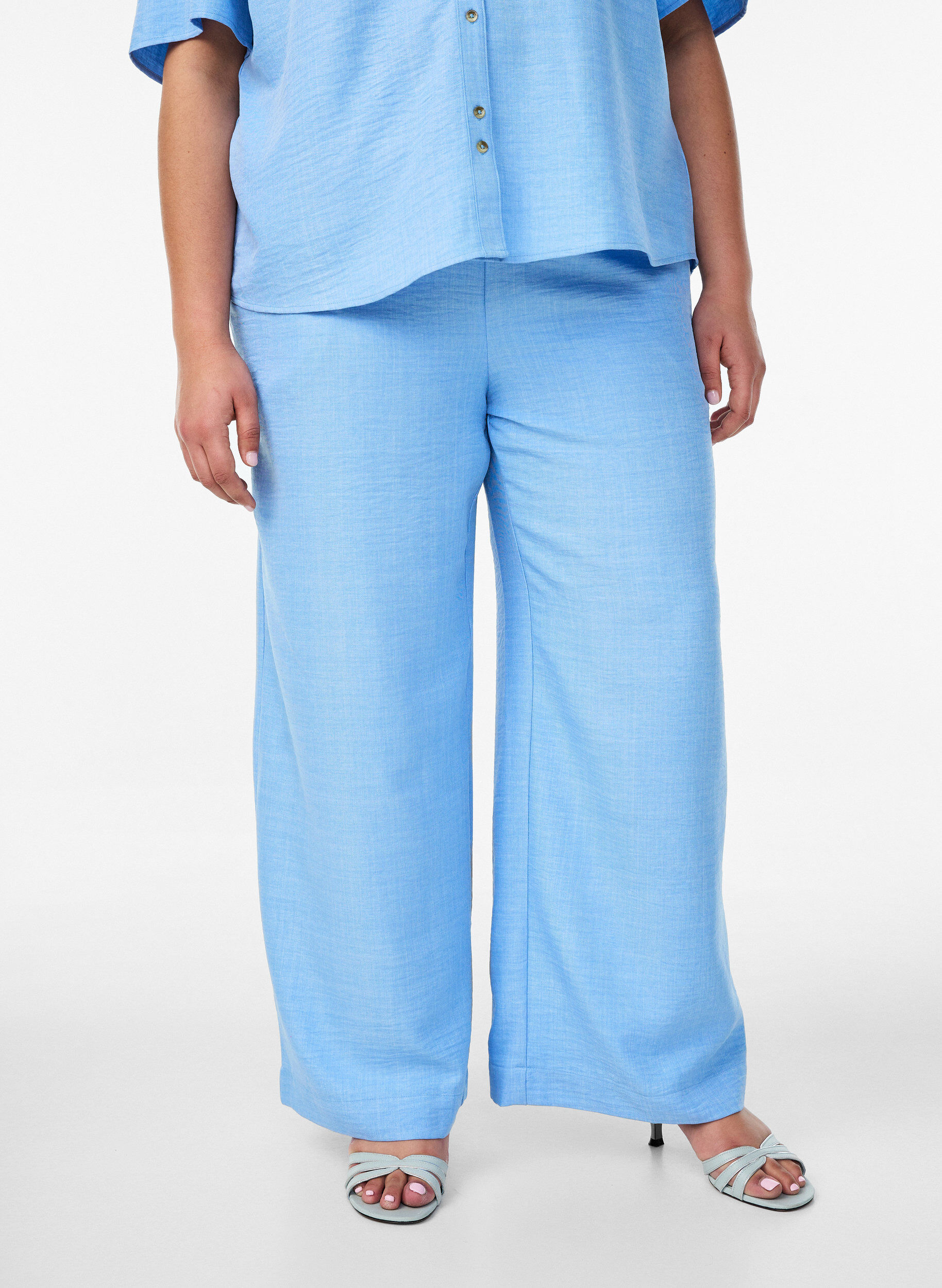 ZizzifashionLoose trousers with elasticated waistband and pockets, Light Blue, Model image number 2
