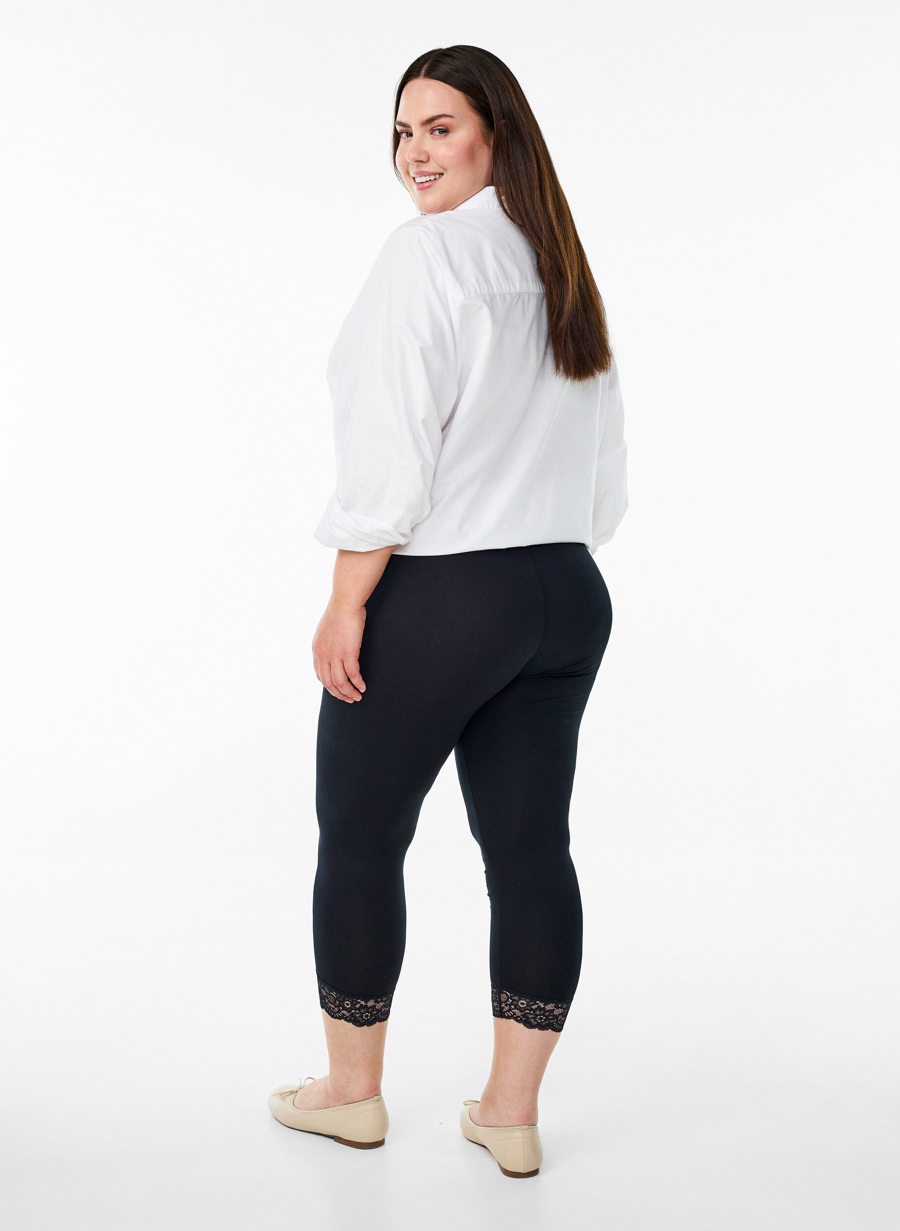Basic 3/4 leggings with lace trim - Black - Sz. 40-64 - Zizzifashion