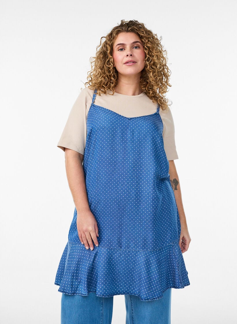 Knee-length strap dress in TENCEL&trade; Lyocell with a denim look, Blue, Model image number 3