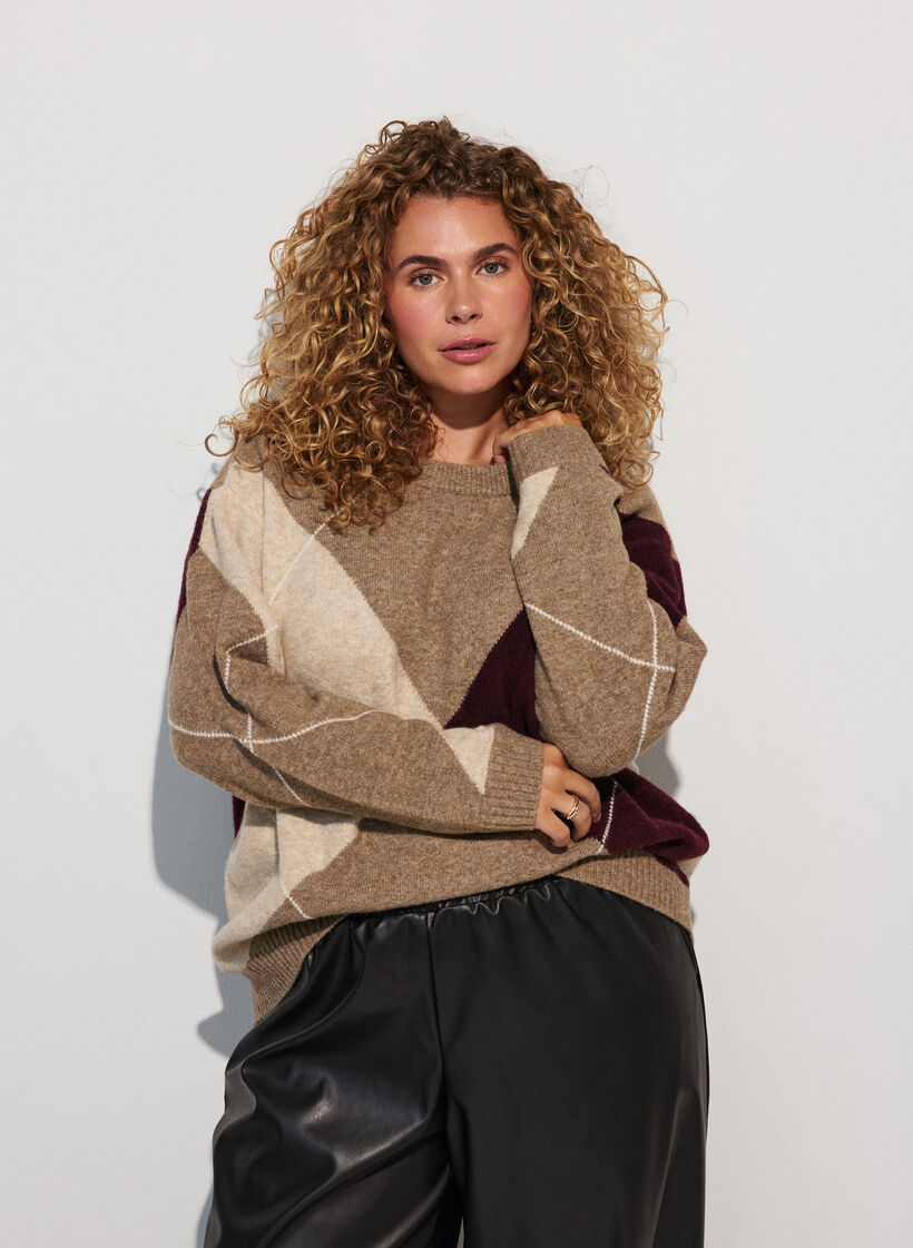 Knit with harlequin pattern, Brown, Model image number 0