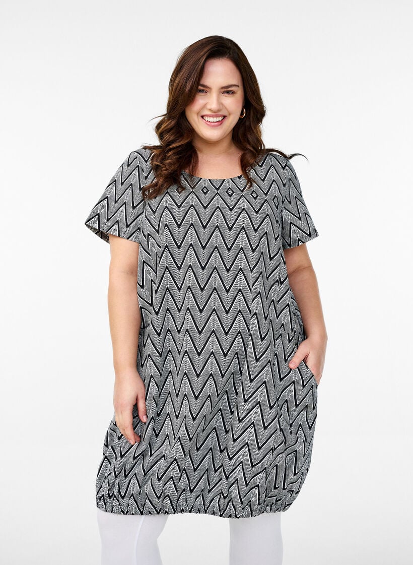 Short-sleeved cotton dress with print, Black, Model image number 0