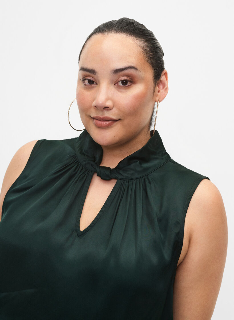 Sleeveless top in viscose with detail, Scarab, Model image number 2