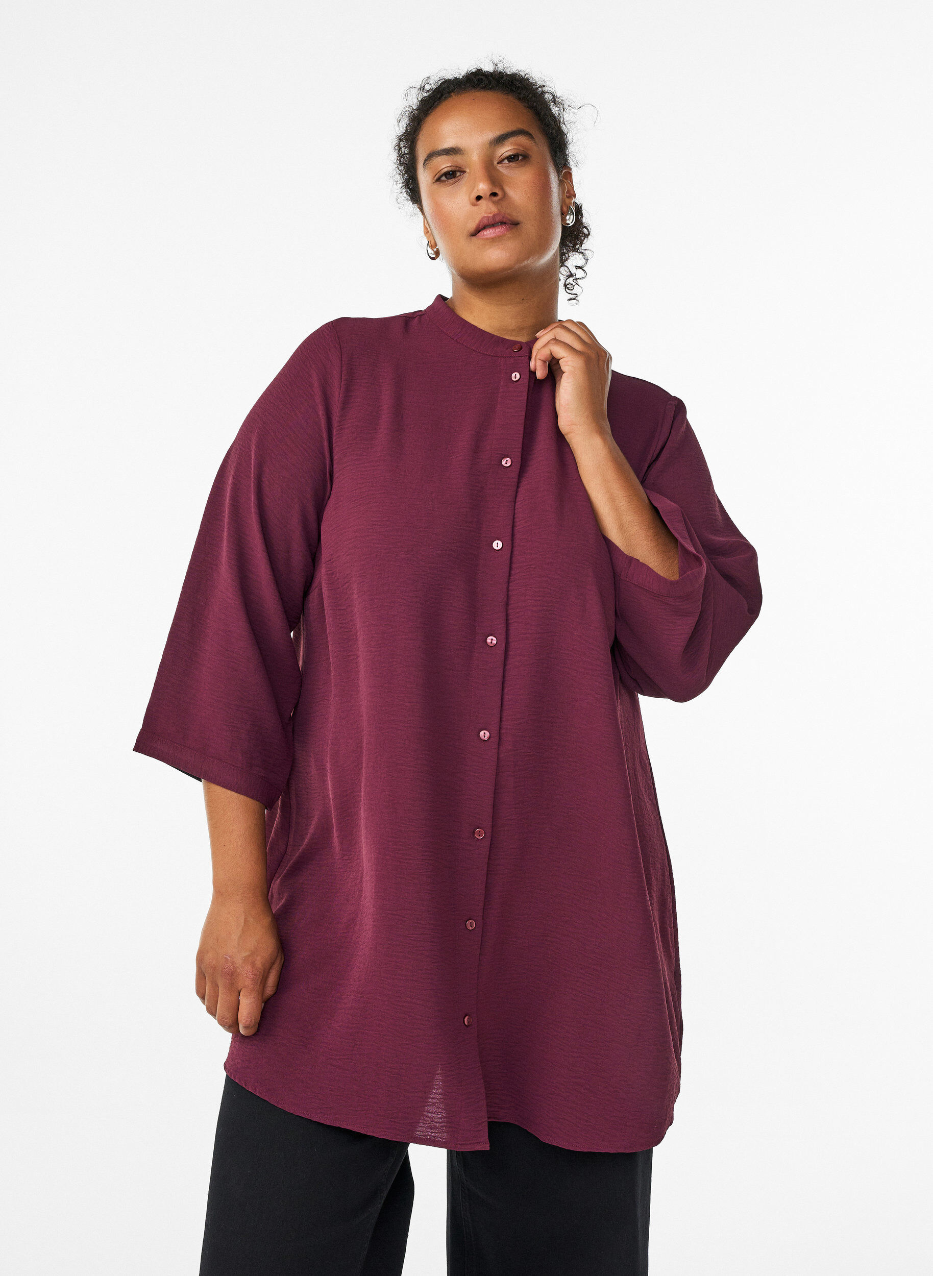 Tunic with 3/4 sleeves, Dark Bordeaux, Model