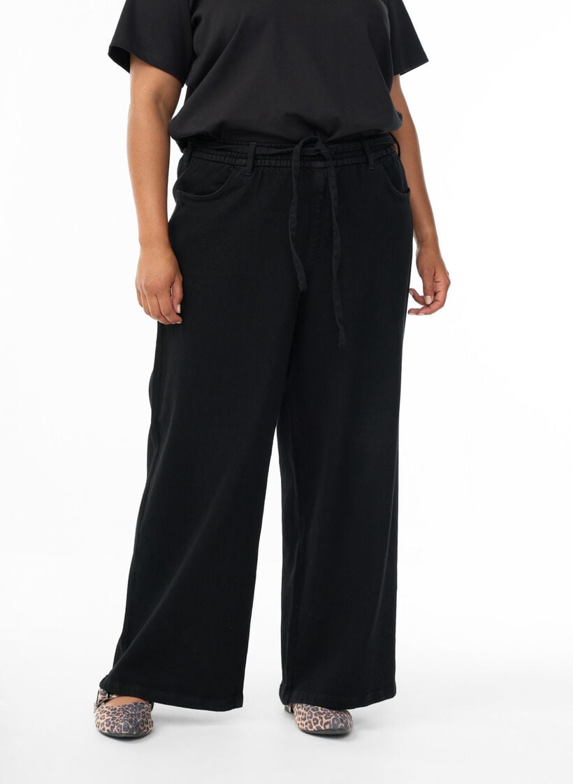 Loose-fit jeans with an elasticated waistband and a drawstring, Black, Model