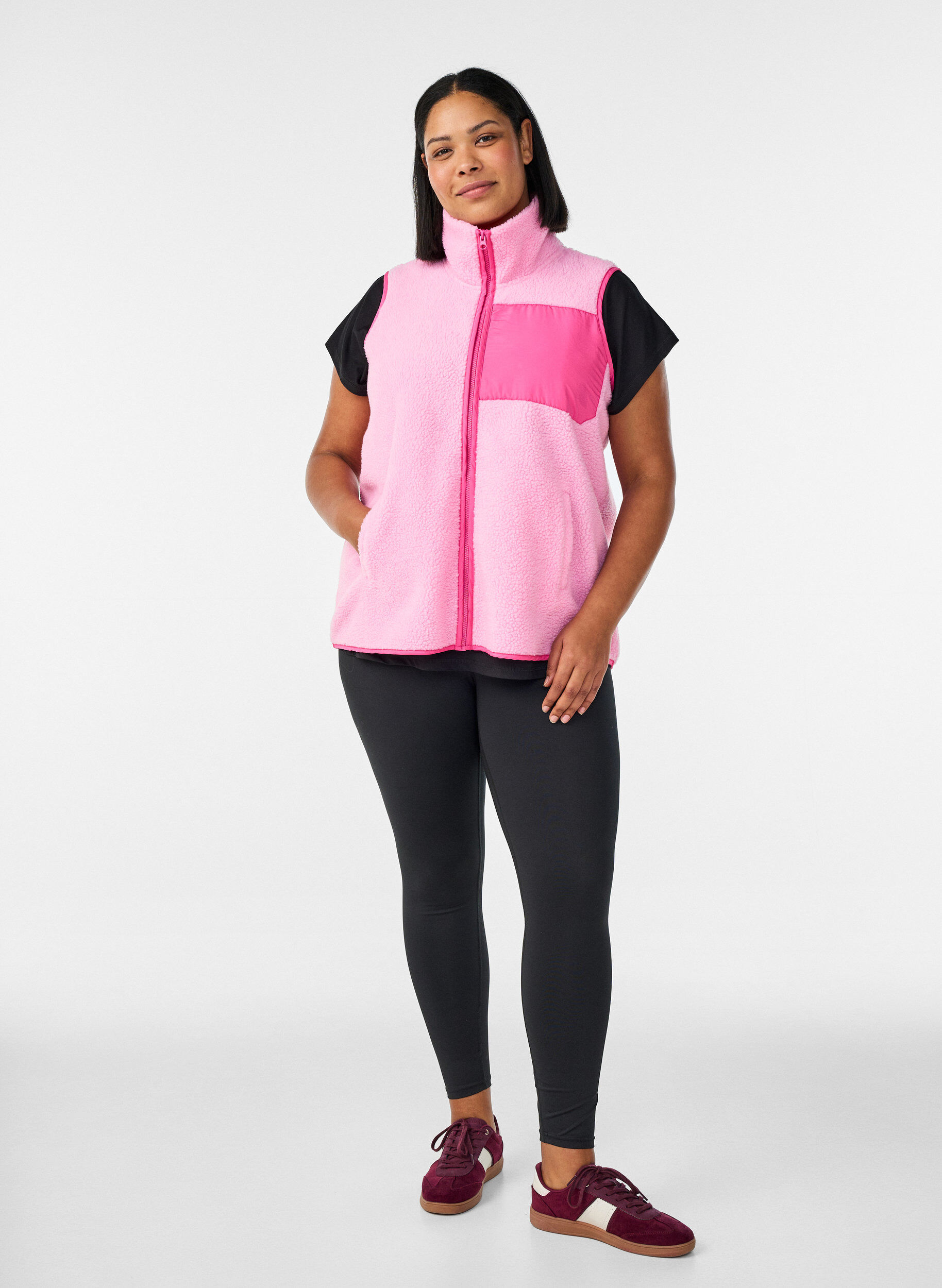 Zizzifashion Teddy fleece vest with zip and contrast detail, Pink, Model image number 1