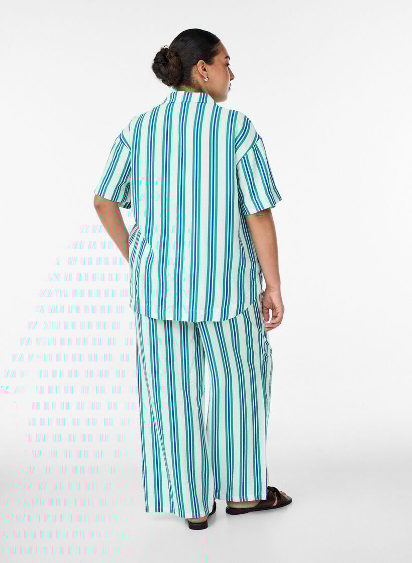 Striped trousers with a high waist and wide legs, Vanilla, Model image number 2