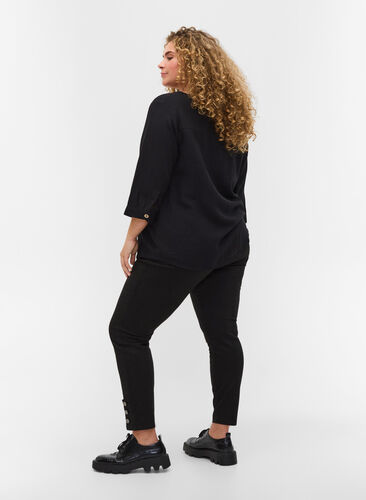 Cropped Amy jeans with buttons, Black, Model image number 1