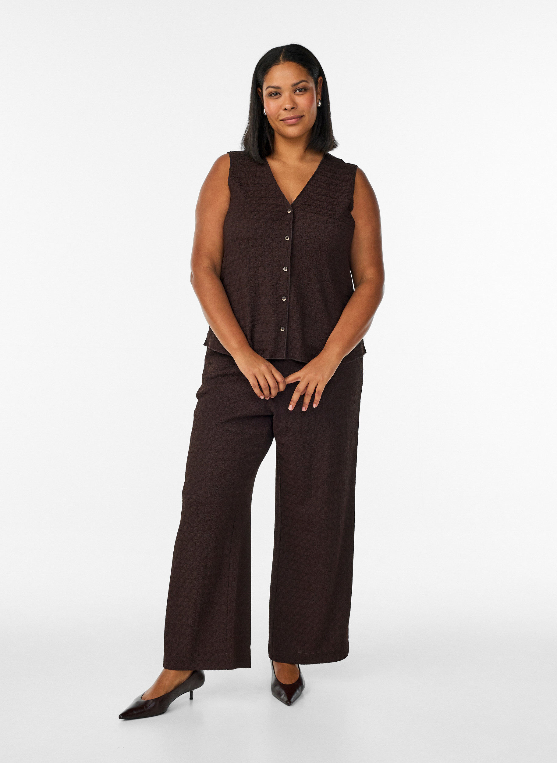 Zizzifashion Trousers with a wavy texture, Brown, Model image number 1