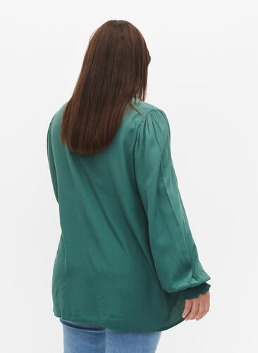 Long-sleeved shirt blouse in viscose, Sea Pine, Model image number 1