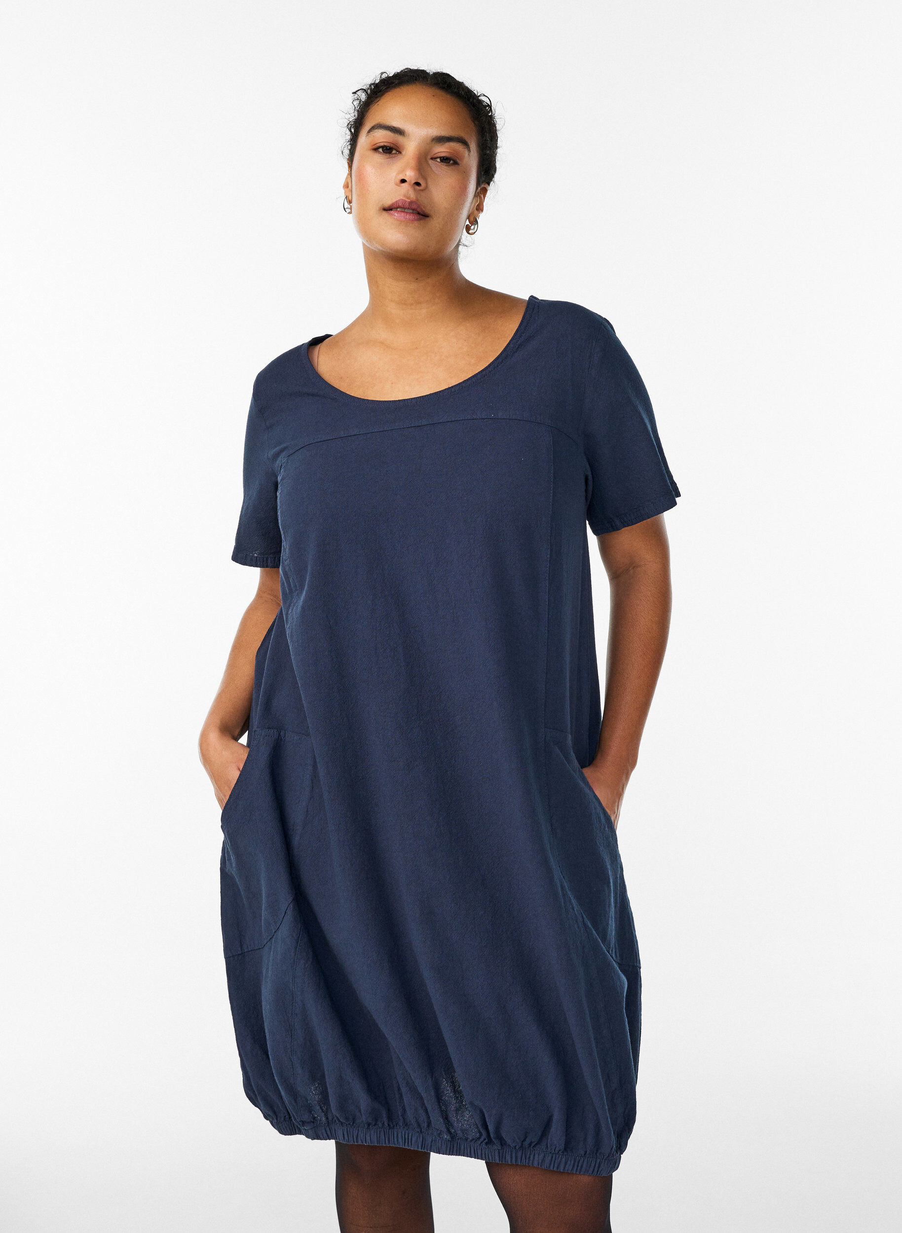 Short-sleeved cotton dress, Blue, Model