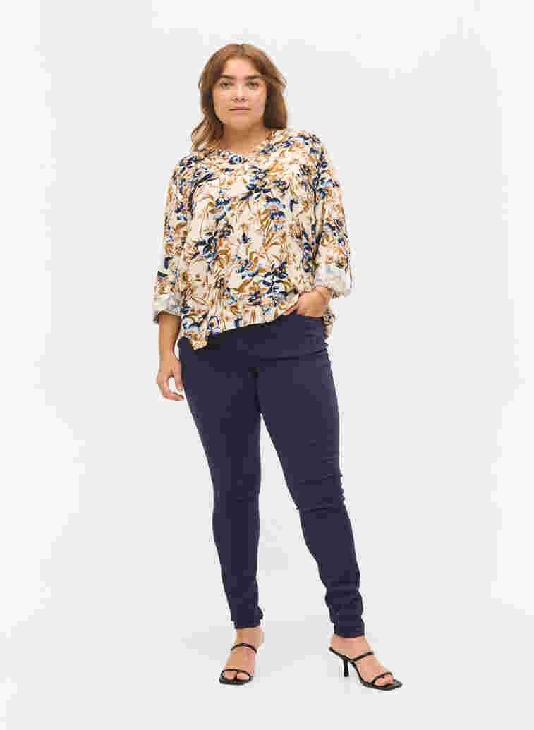 100% viscose blouse with floral print, Ecru Flower, Model image number 2