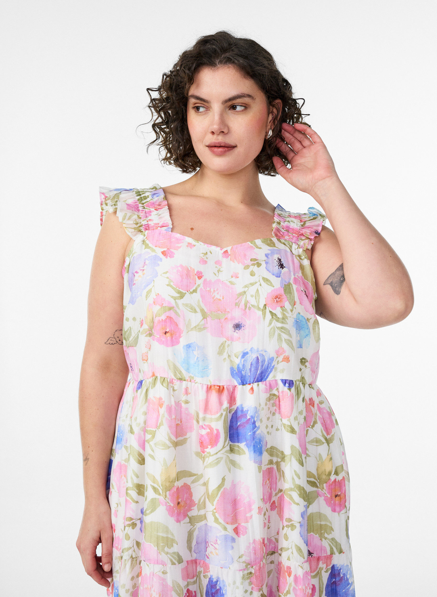 ZizzifashionLong floral dress in lyocell with ruffles, White, Model image number 2