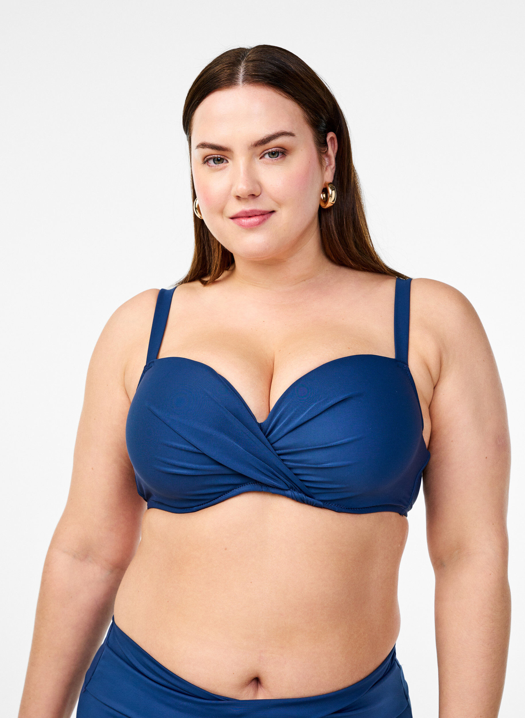 Bikini top with underwire and draping, Blue, Model