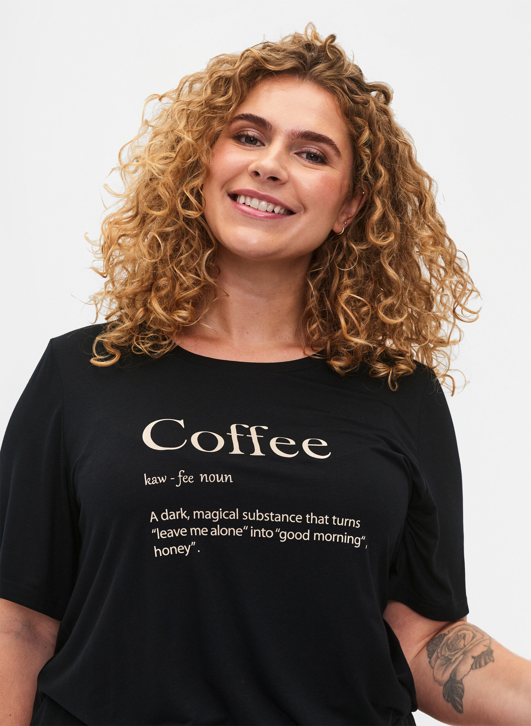 Zizzifashion Short-sleeved viscose night t-shirt, Black Coffee, Model image number 1