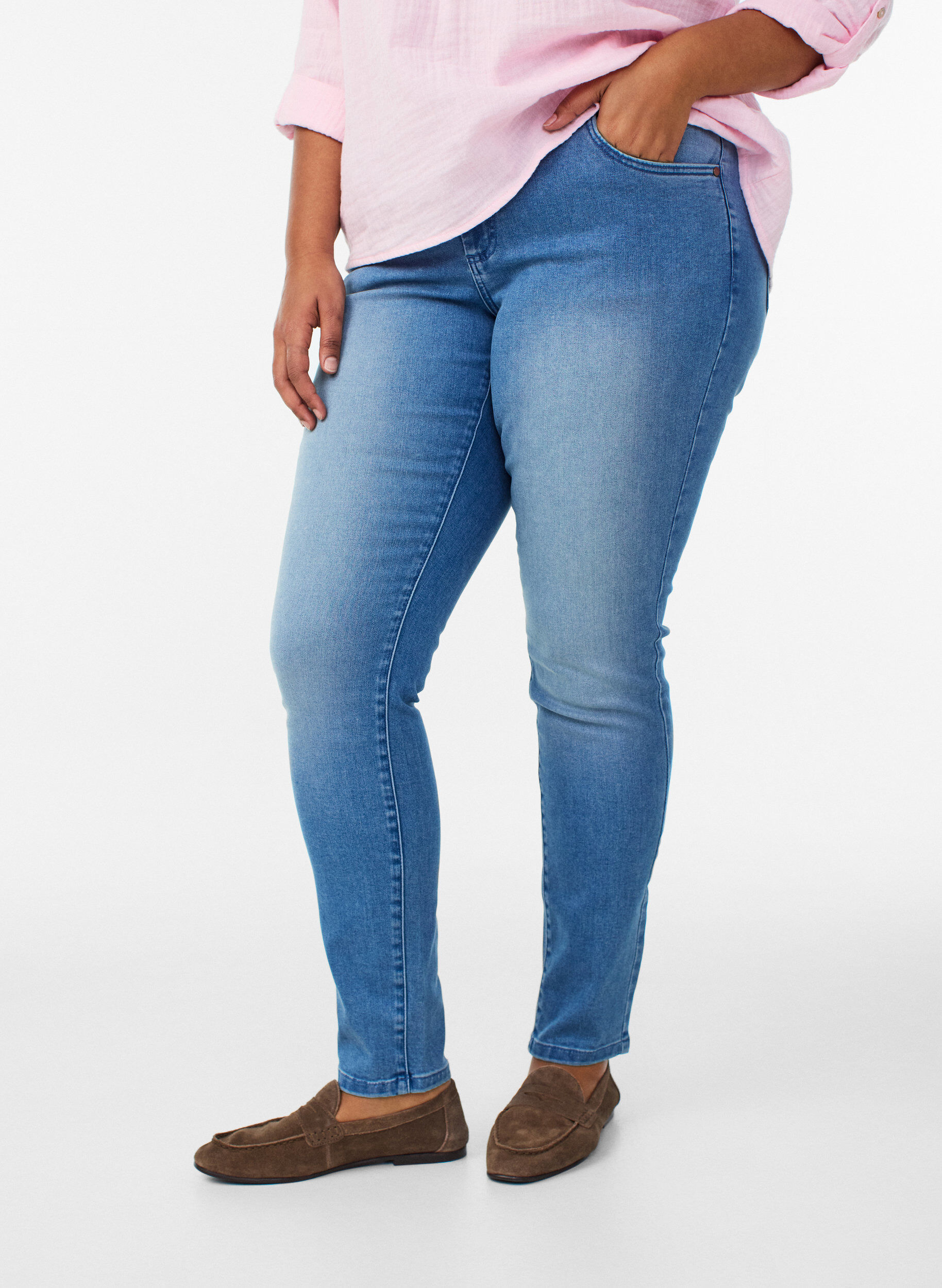 ZizzifashionSlim fit Emily jeans with normal waist, Light Blue, Model image number 2