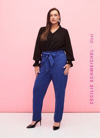 High-waisted trousers with ruffles and tie string, Blue Quartz, Model