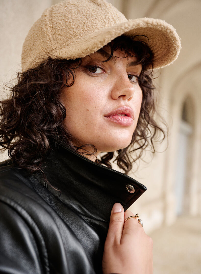 Teddy cap, Irish Cream, Image image number 0