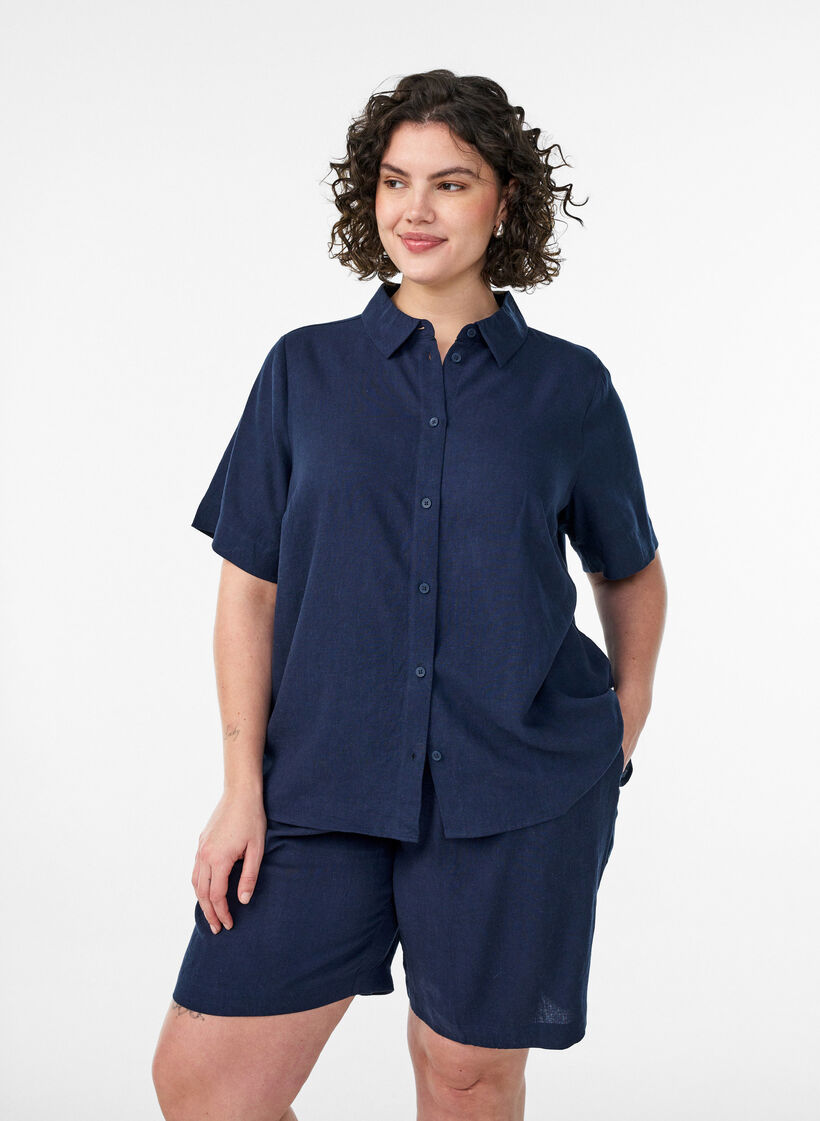 High-waisted linen and viscose shorts, Blue, Model image number 0