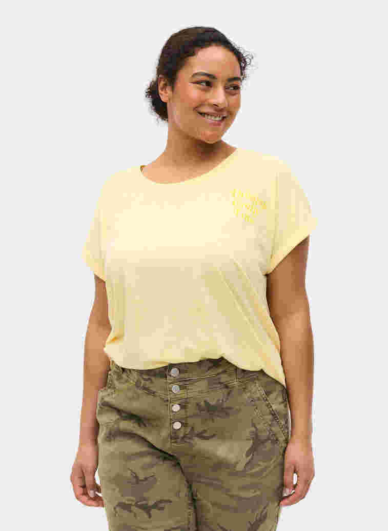 Mottled t-shirt in cotton, Pale Banana Melange, Model