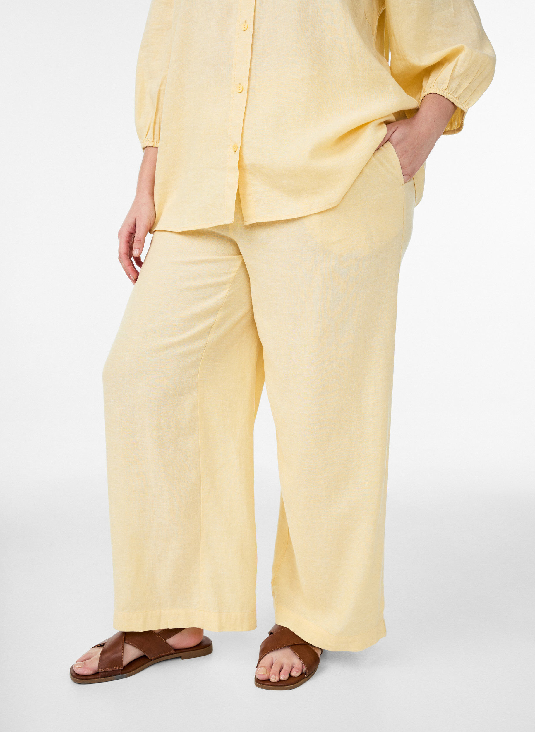 ZizzifashionWide-leg linen and viscose trousers, Yellow, Model image number 2