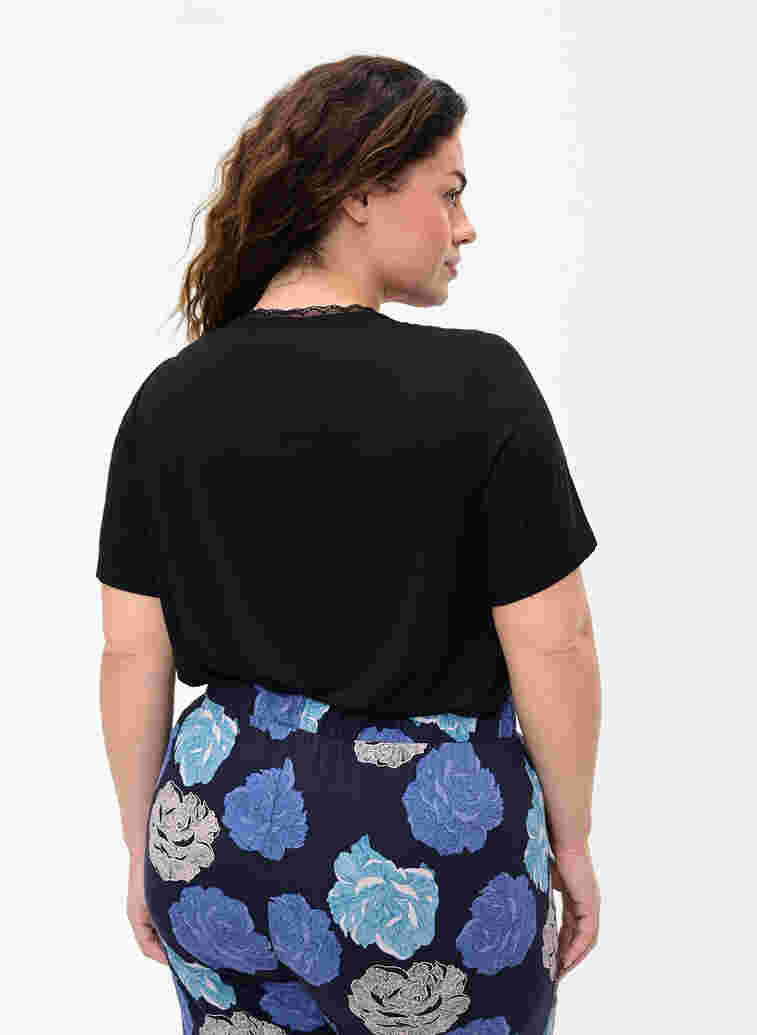 Short-sleeved pyjama top in viscose, Black, Model image number 1