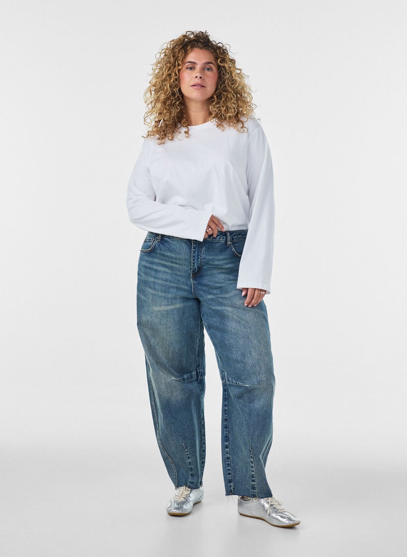 Barrel fit jeans with a distressed wash, Blue, Model image number 0
