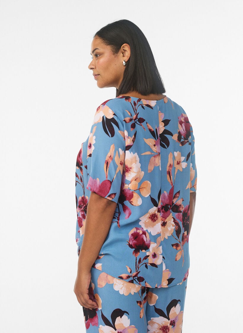 Short sleeve viscose blouse with print, Blue, Model image number 2