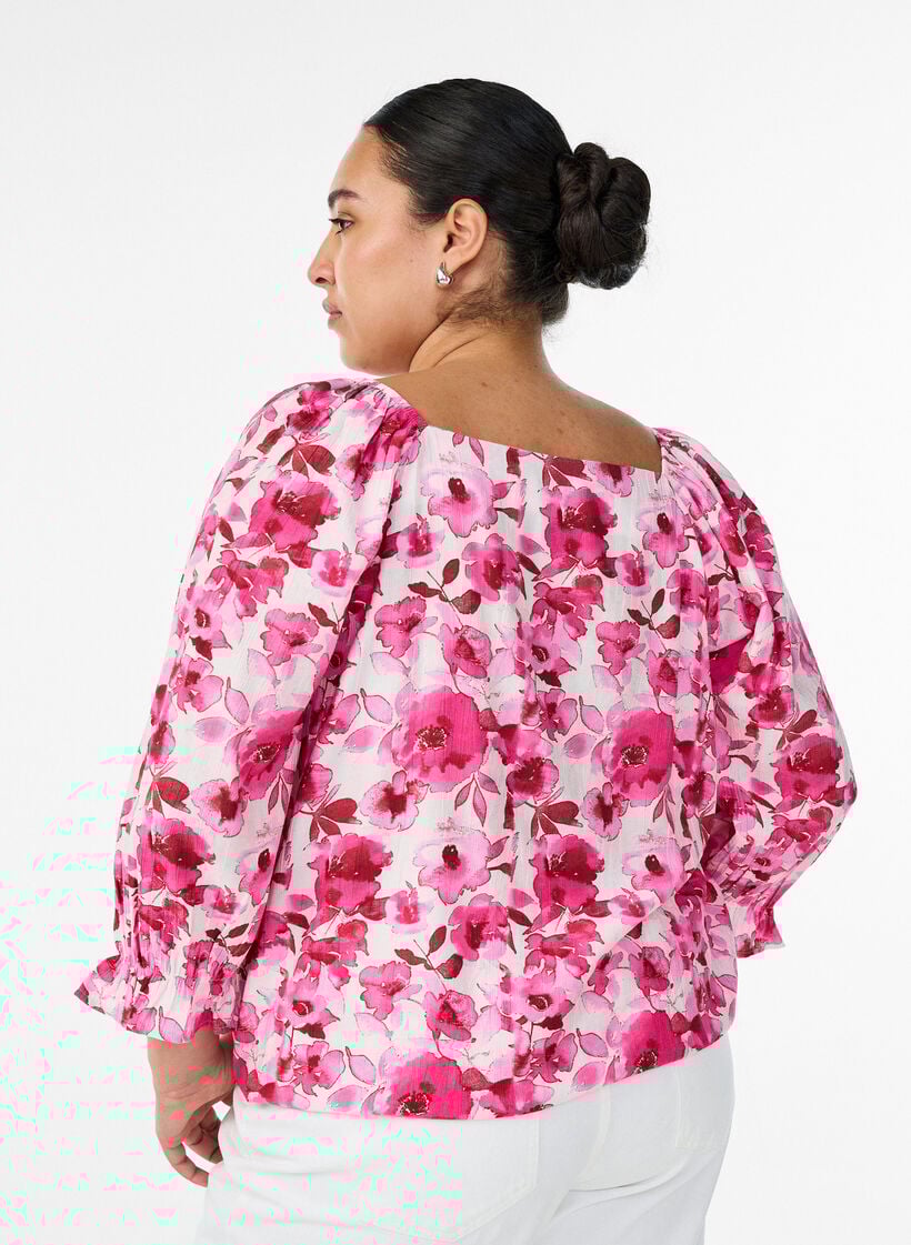 Viscose blouse with a square neck and 3/4-sleeves, Pink, Model image number 2