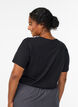 T-shirt with motif, Black, Model image number 2