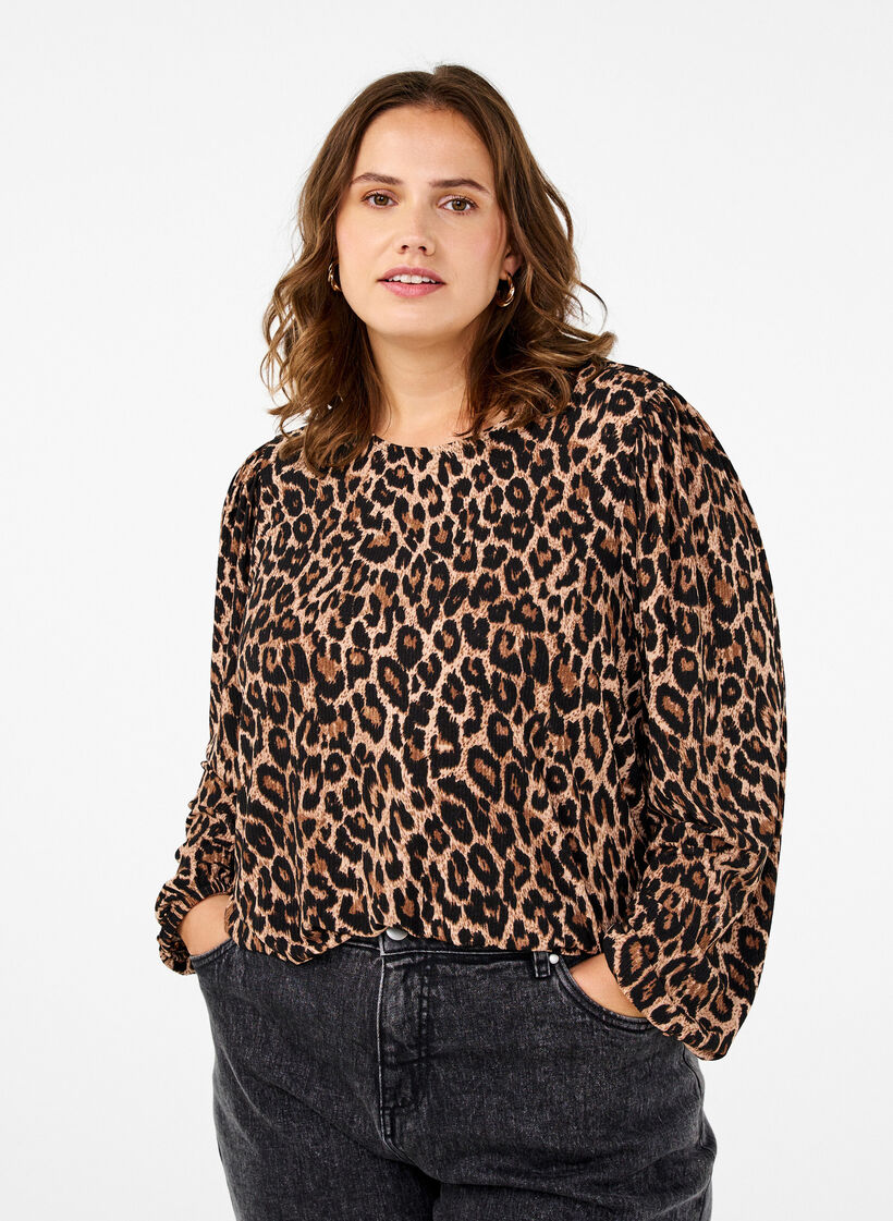 Blouse with long sleeves and leopard print, Brown, Model image number 0