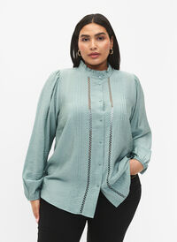 Viscose shirt blouse with ruffle collar, Chinois Green, Model