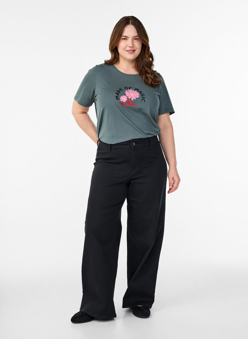 T-shirt with motif, Green, Model image number 1