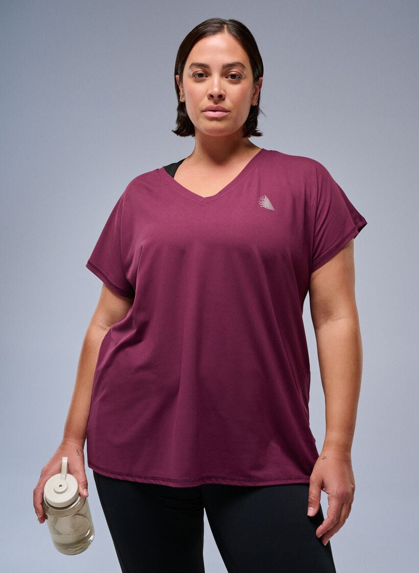 Loose training t-shirt with v-neck, Red, Image image number 0