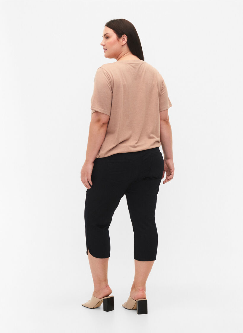 Close fitting cotton blend capris, Black, Model image number 1