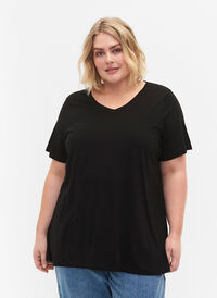 Short sleeve t-shirt with a-shape, Black, Model
