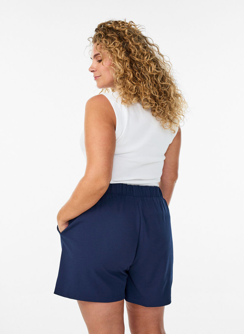 Loose shorts with pockets, Blue, Model image number 2
