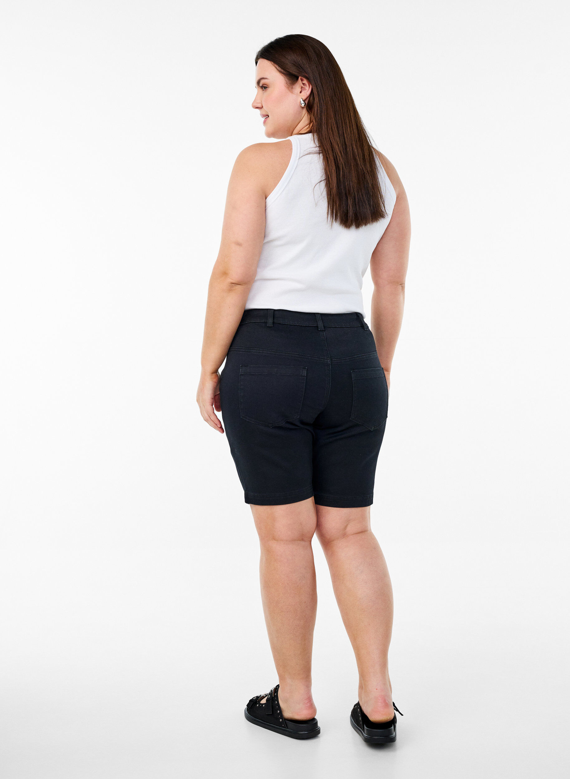 ZizzifashionSlim fit Emily shorts with regular waist, Black, Model image number 2
