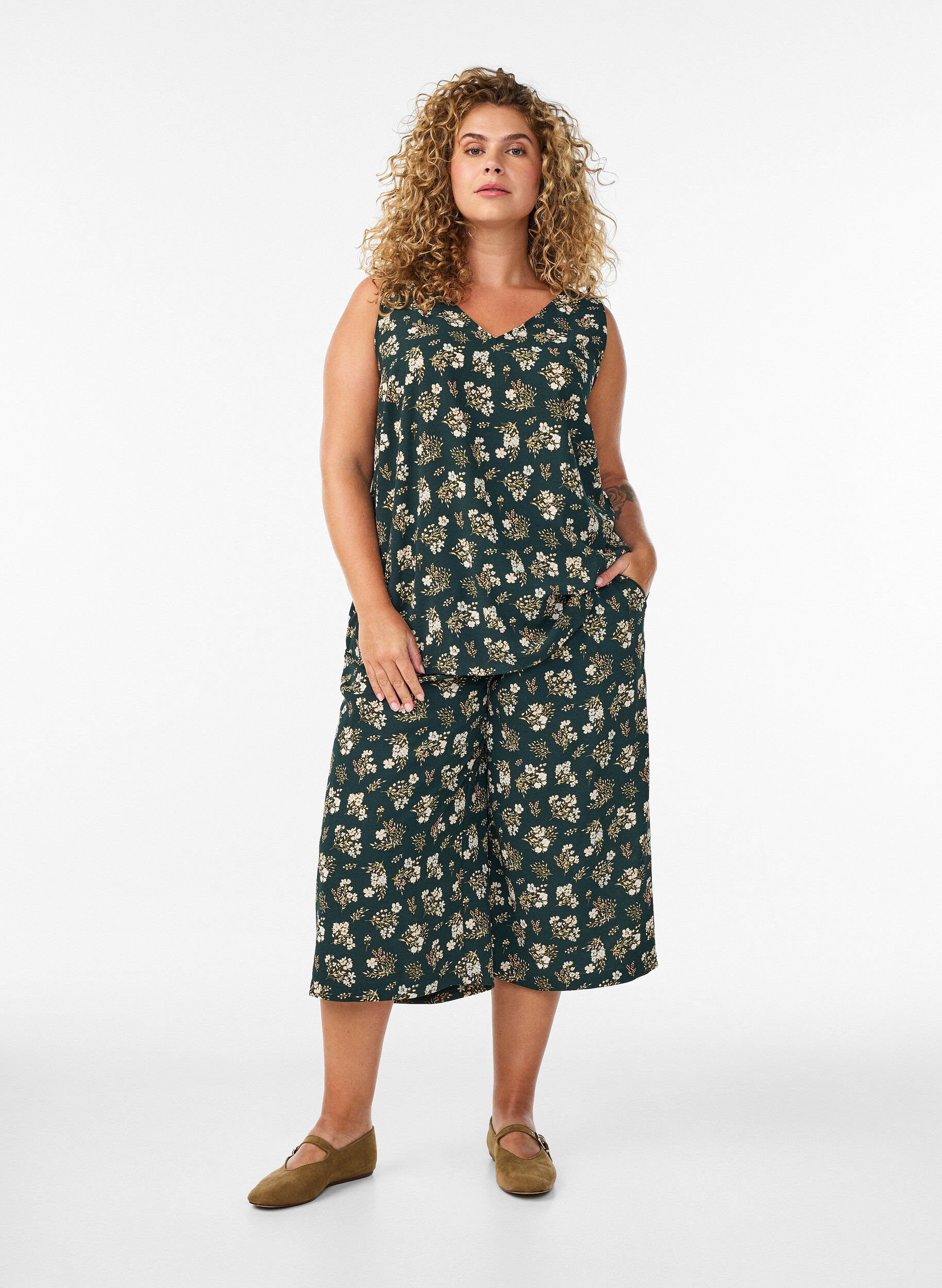 ZizzifashionCulotte trousers with print, Black, Model image number 1