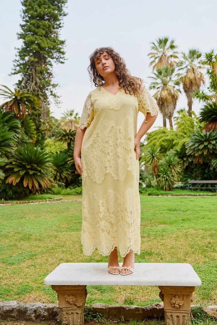 Yellow lace dress, , Model